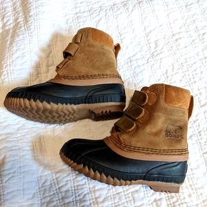 Cheyanne waterproof toddler size 12 boots